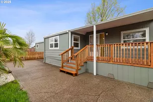 570 N 10th St, Cornelius, OR 97113 - Photo 1