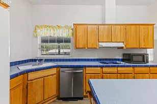 69664 McFarland Rd, North Bend, OR 97459 - Photo 12