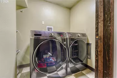 223 SW Taylors Ferry Rd, Portland, OR 97219 - Photo 24