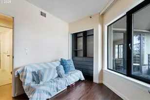 2245 SW Park Pl, Portland, OR 97205 - Photo 20