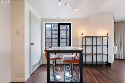 2245 SW Park Pl #3A, Portland, OR 97205 - Photo 30