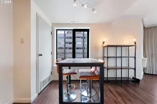 2245 SW Park Pl, Portland, OR 97205 - Photo 30