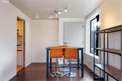 2245 SW Park Pl #3A, Portland, OR 97205 - Photo 8