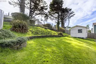 1708 NW 38th St, Lincoln City, OR 97367 - Photo 34