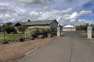 8905 SW River Rd, Hillsboro, OR 97123 - Photo 2