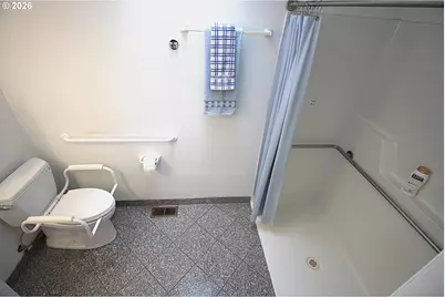 8563 SW Hamlet St, Portland, OR 97224 - Photo 14