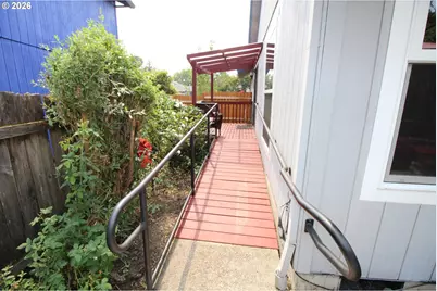 8563 SW Hamlet St, Portland, OR 97224 - Photo 28