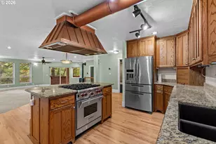 785 E 44th Ave, Eugene, OR 97405 - Photo 8