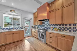 1017 NE Skidmore St, Portland, OR 97211 - Photo 12
