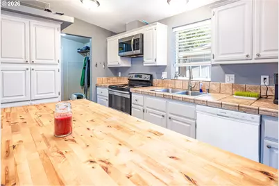 2646 Atticus Way, Eugene, OR 97404 - Photo 6