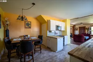 13130 SW Hillsboro Hwy, Hillsboro, OR 97123 - Photo 10