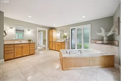 26 Monticello Dr, Lake Oswego, OR 97035 - Photo 26
