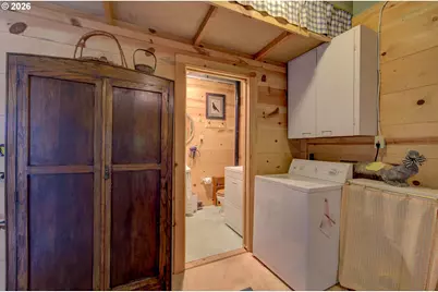 1676 SE 2nd St, Astoria, OR 97103 - Photo 16