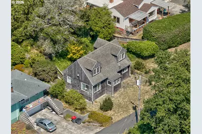 1676 SE 2nd St, Astoria, OR 97103 - Photo 2