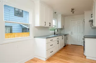 5721 N Willis Blvd, Portland, OR 97203 - Photo 16