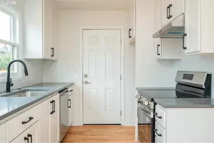 5721 N Willis Blvd, Portland, OR 97203 - Photo 18