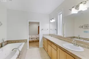 2697 Islander Ave NW, Salem, OR 97304 - Photo 24