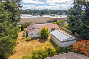 89 Michigan Ave, Bandon, OR 97411 - Photo 2