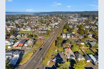 1010 3rd Ave, Seaside, OR 97138 - Photo 4