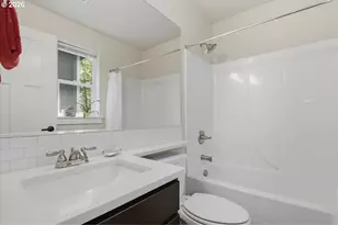 9028 N Drummond Ave, Portland, OR 97217 - Photo 20