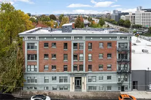 1631 NW Everett St, Portland, OR 97209 - Photo 1