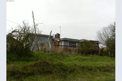 610 Tualatin St, Saint Helens, OR 97051 - Photo 1