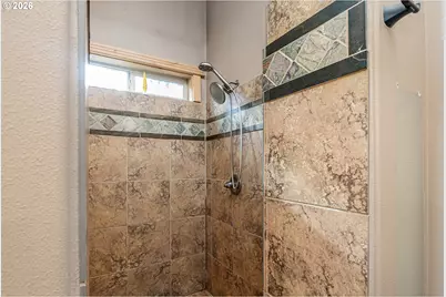 15784 Lava Dr, La Pine, OR 97739 - Photo 14