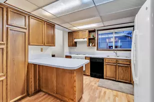 1977 Maplewood Ct, Salem, OR 97306 - Photo 4