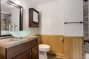19025 SW Brooklawn Ct, Beaverton, OR 97003 - Photo 24