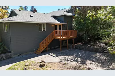 19025 SW Brooklawn Ct, Beaverton, OR 97003 - Photo 30