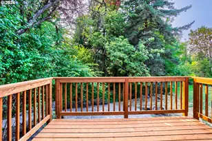 19025 SW Brooklawn Ct, Beaverton, OR 97003 - Photo 28