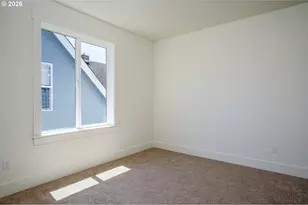 87 NE 78th Ave, Portland, OR 97213 - Photo 16