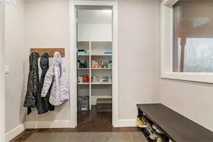 3311 NW Tullamore Ct, Portland, OR 97229 - Photo 20