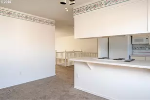 14950 NE Rose Pkwy, Portland, OR 97230 - Photo 8