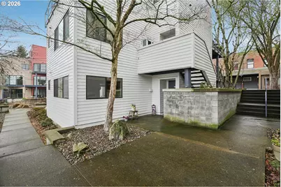 720 NW Naito Pkwy #D24, Portland, OR 97209 - Photo 4