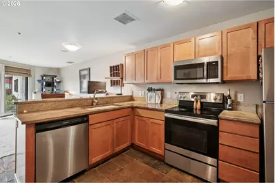 720 NW Naito Pkwy #D24, Portland, OR 97209 - Photo 12