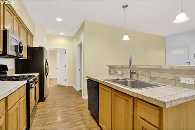 10805 NE Red Wing Way #101, Hillsboro, OR 97006 - Photo 24