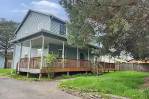 835 S Wynooski St, Newberg, OR 97132 - Photo 1