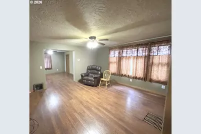 260 W Center St, Heppner, OR 97836 - Photo 2