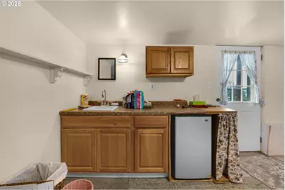 97 Dresden St, Astoria, OR 97103 - Photo 22