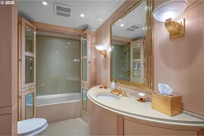 1414 SW 3rd Ave #2402, Portland, OR 97201 - Photo 36