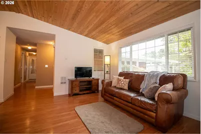 4726 Sea Breeze Ln, Florence, OR 97439 - Photo 12