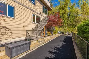 6643 NW Meridian Ridge Dr, Portland, OR 97210 - Photo 40