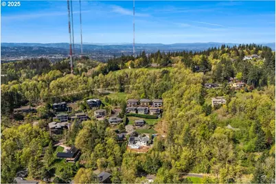 6643 NW Meridian Ridge Dr, Portland, OR 97210 - Photo 32