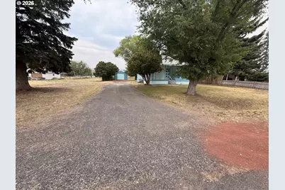 328 S Quincy Ave, Hines, OR 97738 - Photo 22