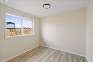 351 40th St, Springfield, OR 97478 - Photo 10