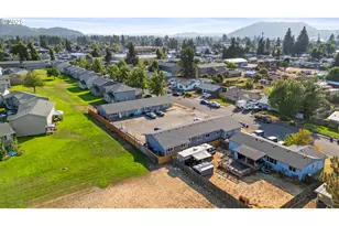351 40th St, Springfield, OR 97478 - Photo 20