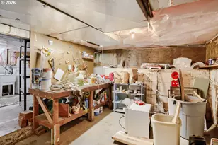 2124 NE Davis St, Portland, OR 97232 - Photo 26