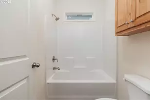 265 SE Hazelton Pl, Depoe Bay, OR 97341 - Photo 12