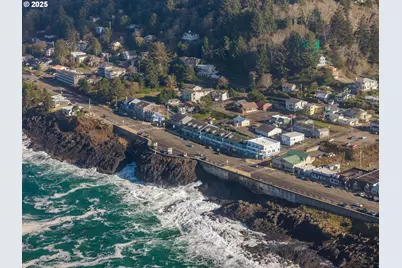 265 SE Hazelton Pl, Depoe Bay, OR 97341 - Photo 26